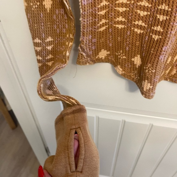 FREE PEOPLE EARTH TONES LONG SLEEVE TOP! Adorable! New! S - Picture 6 of 7